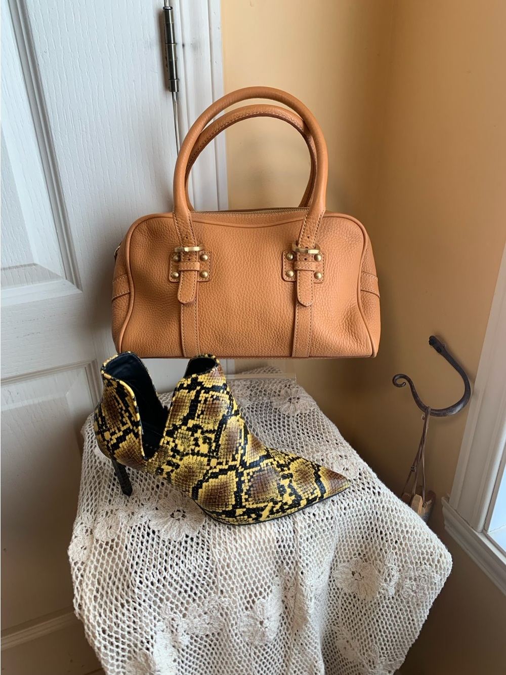 Tan Leather Top-Handle Satchel barrel Dooney Bourke